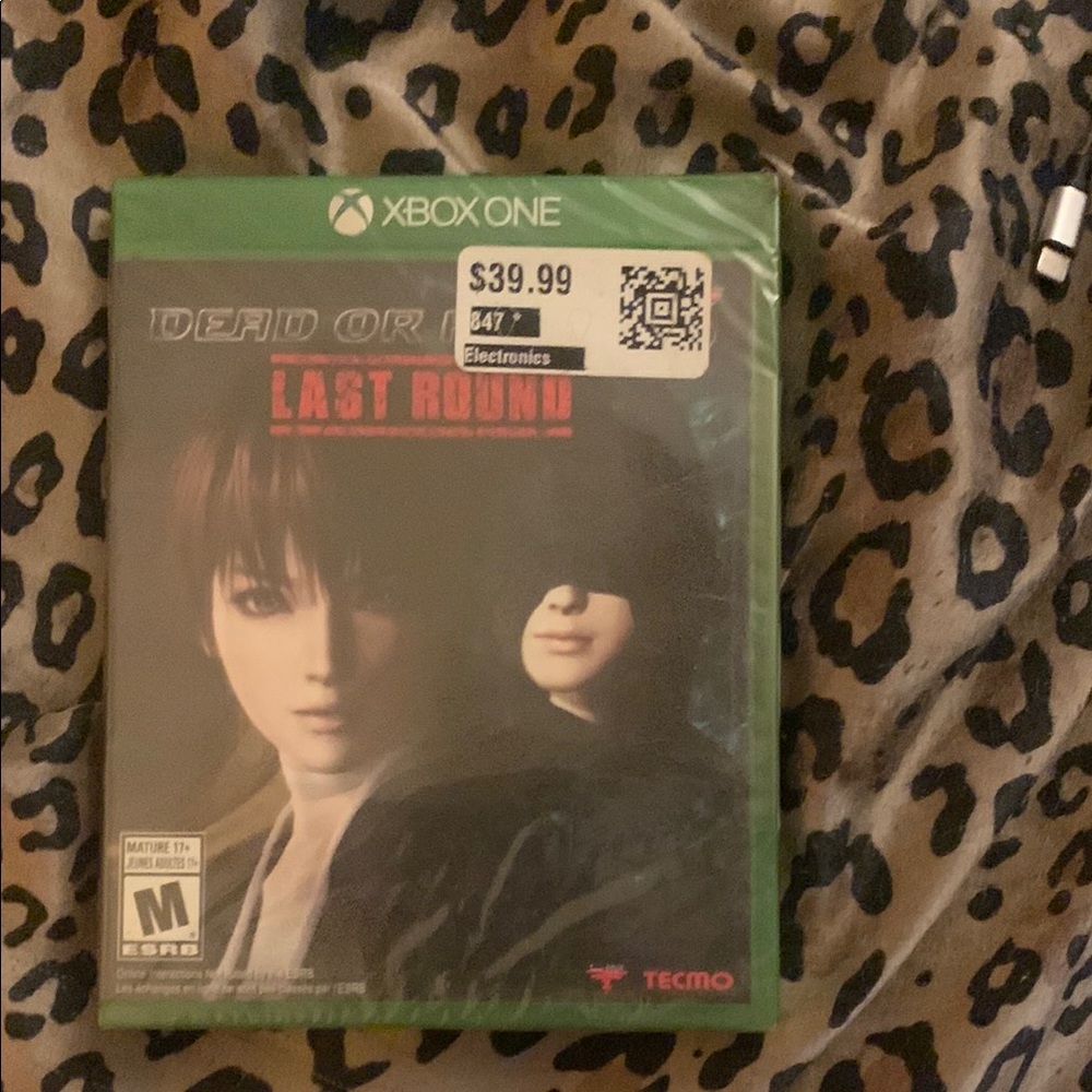 Dead or Alive 5 Last Round for Xbox One - Green Case